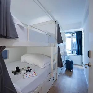 Room00 Lisboa